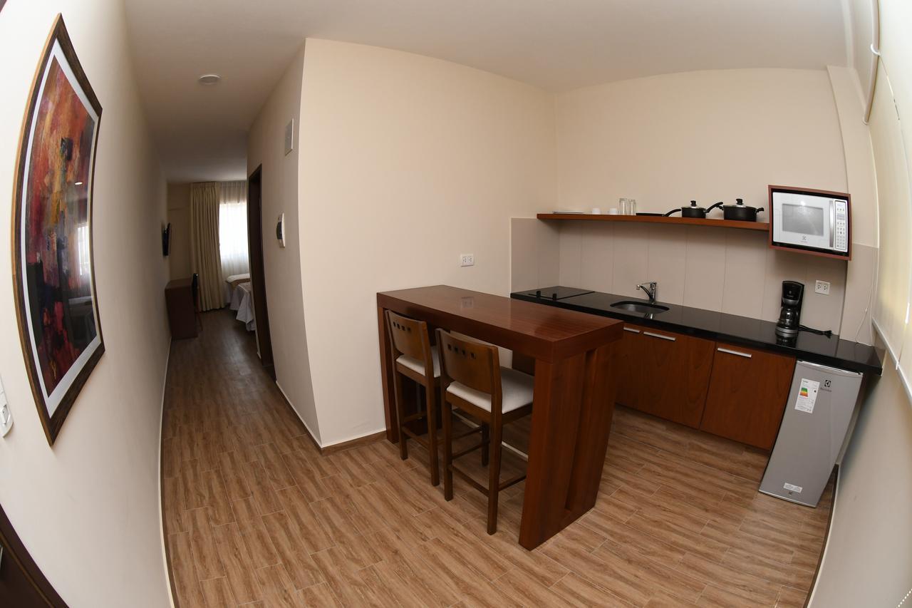 Taos Apart Hotel Santa Cruz de La Sierra Bagian luar foto